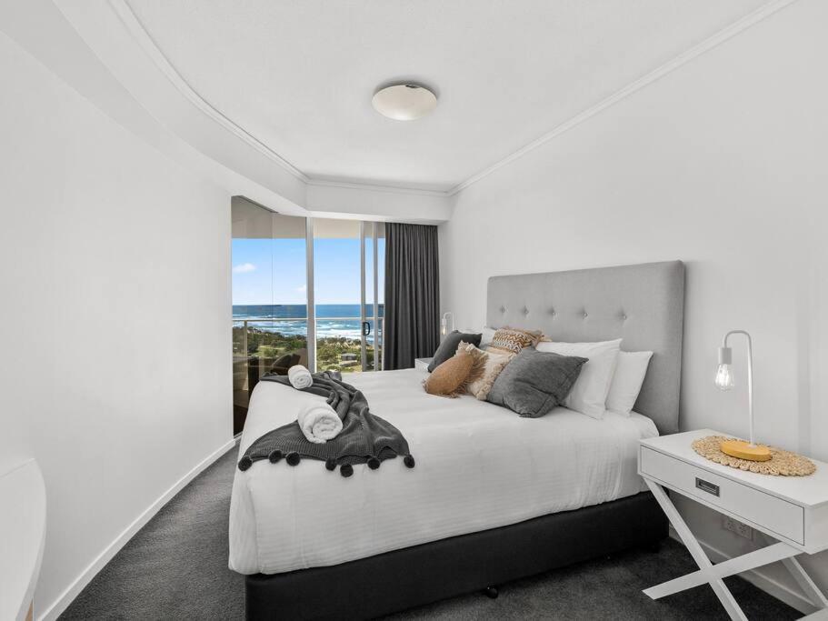 Sensational Ocean View 2 Bedroom Apartment Maroochydore Bagian luar foto