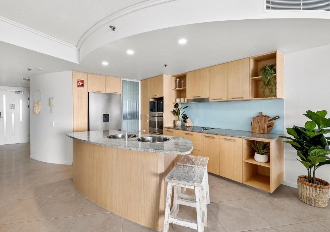 Sensational Ocean View 2 Bedroom Apartment Maroochydore Bagian luar foto